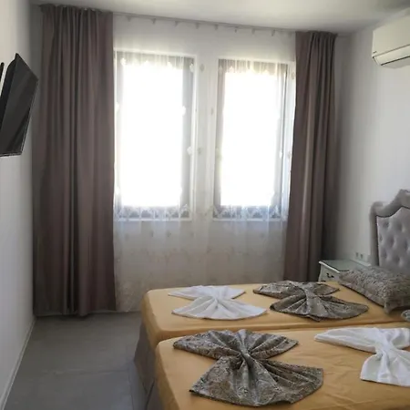 Apartament Луксозни Апартаменти Под Наем В Комплекс Грийн Лайф Созопол